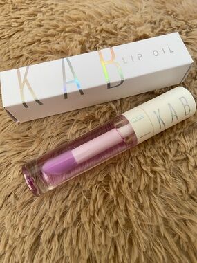 🆕 KAB Lip Oil in juicy melon